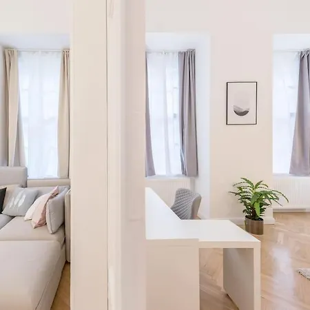 Venus - King Street I *